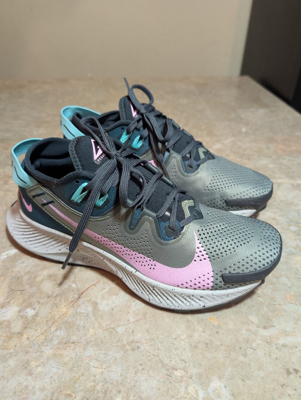 Nike Pegasus Trail 2 Spiral Sage Atomic 2020) Colorway CK4309-300 Women Size 8.5